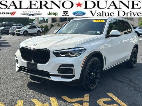 Used 2023 BMW X5 xDrive40i w/ Premium Package AWD/4WD image 1