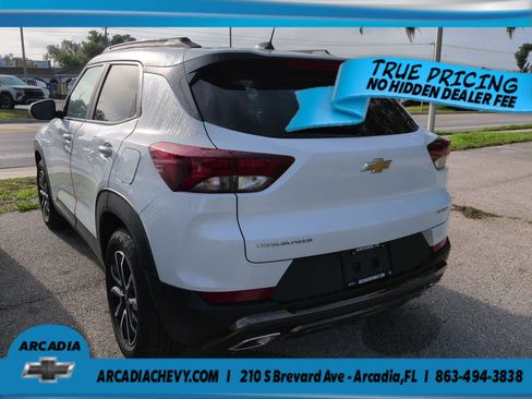 Used 2023 Chevrolet TrailBlazer ACTIV w/ Sun and Liftgate Package FWD image 6