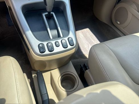Used 2006 Chevrolet Equinox LT w/ LT Preferred Equipment Group AWD/4WD image 19