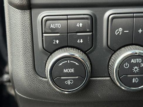 Used 2025 Chevrolet Tahoe Z71 w/ Z71 Off-Road Package AWD/4WD image 43