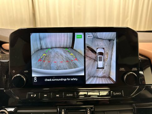 Certified 2024 Nissan Pathfinder Platinum image 17