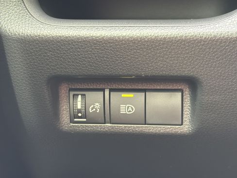 Used 2025 Toyota RAV4 XLE FWD image 14