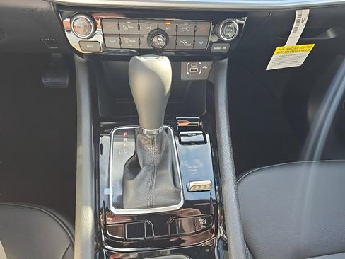 New 2026 Jeep Compass Limited AWD/4WD image 17