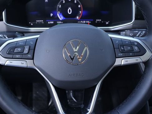 Used 2026 Volkswagen Taos SE image 22