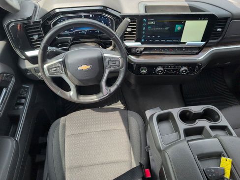 Used 2022 Chevrolet Silverado 1500 LT RWD image 32