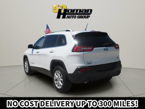 Used 2015 Jeep Cherokee Latitude w/ Cold Weather Group AWD/4WD image 3
