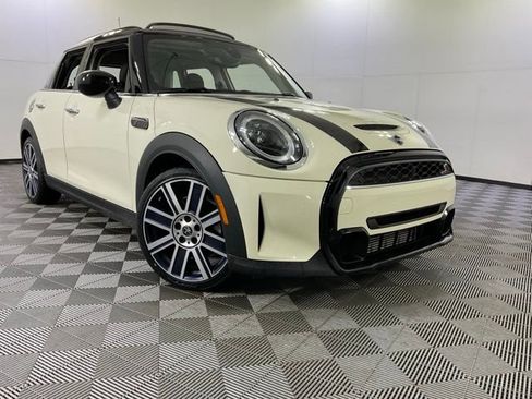 Used 2022 MINI Cooper S w/ Premium Package image 47