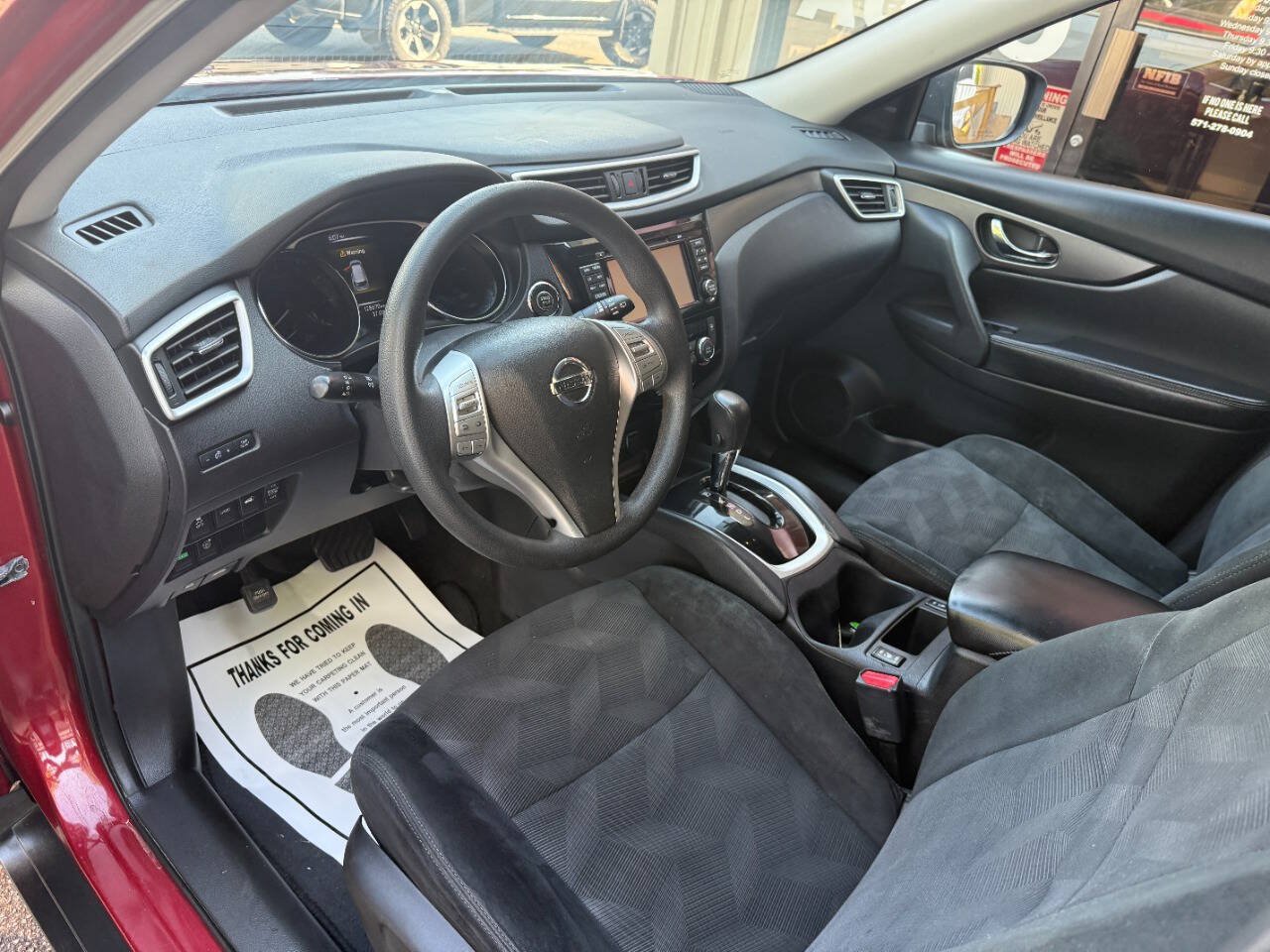 Used 2016 Nissan Rogue SV w/ SV Premium Package FWD image 10