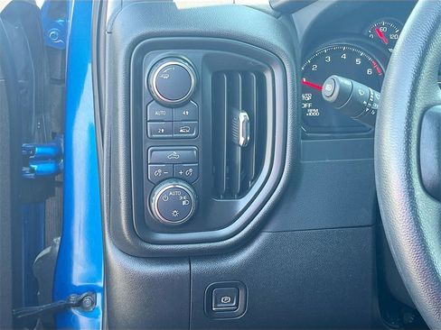 Used 2024 Chevrolet Silverado 1500 Custom image 10