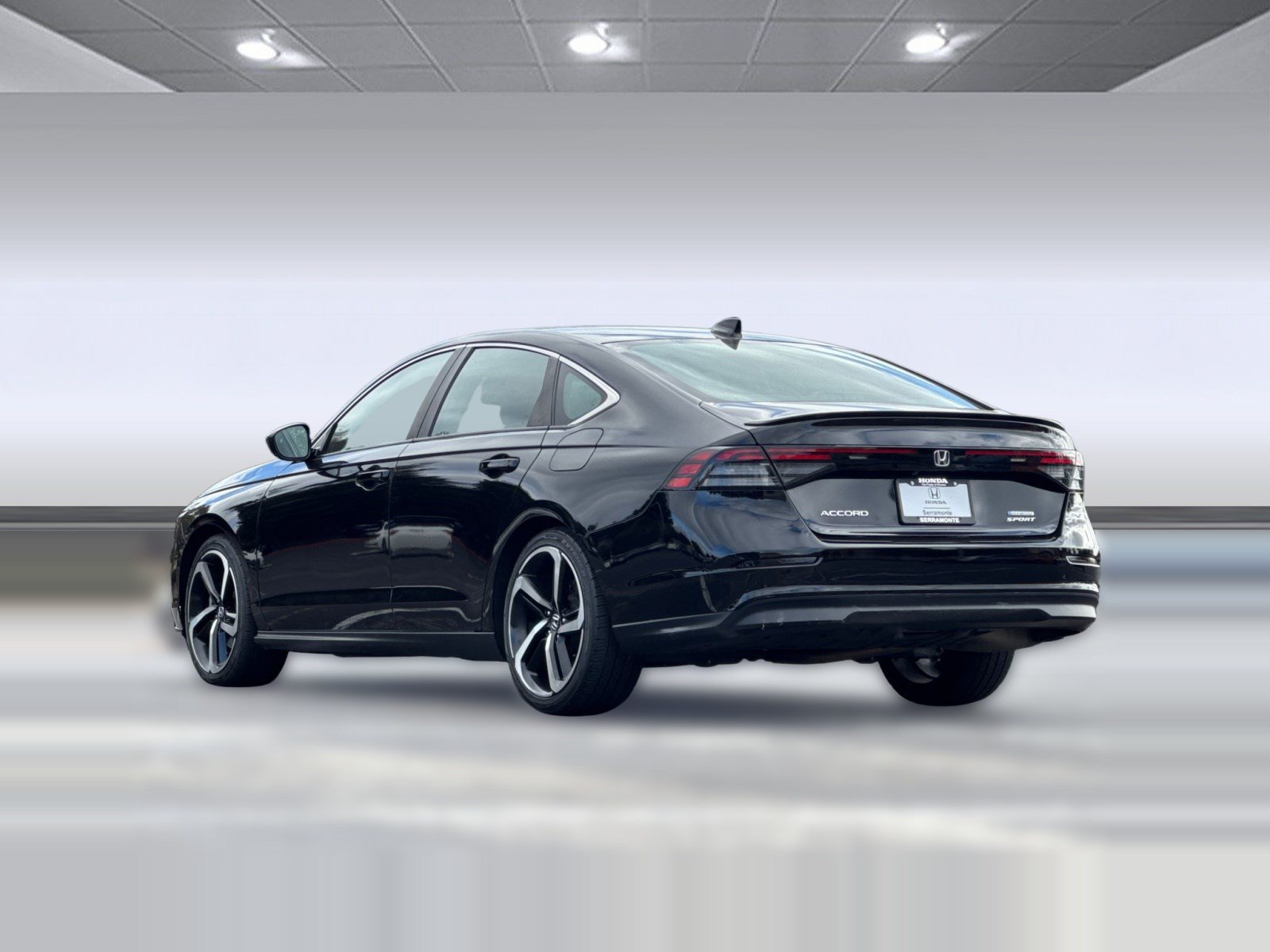 Used 2024 Honda Accord Sport image 3