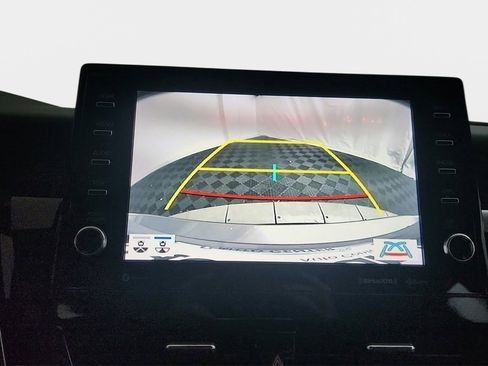 Used 2022 Toyota Camry SE image 19