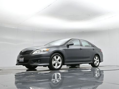 Used 2010 Toyota Camry SE image 43