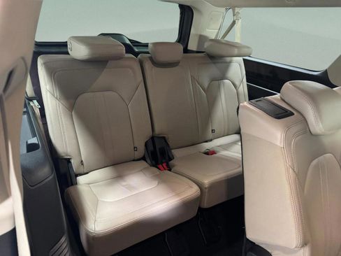 Used 2024 Ford Expedition Max Limited image 11