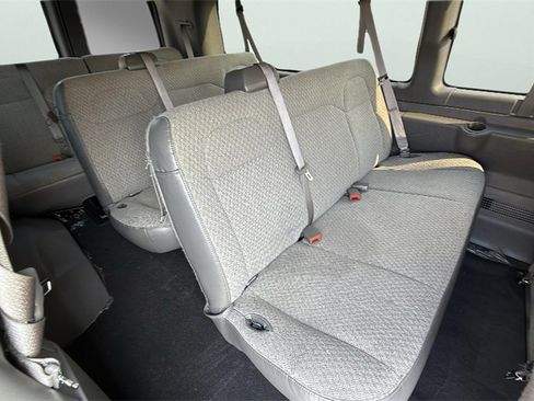 Used 2025 Chevrolet Express 3500 LT w/ LT Preferred Equipment Group image 27