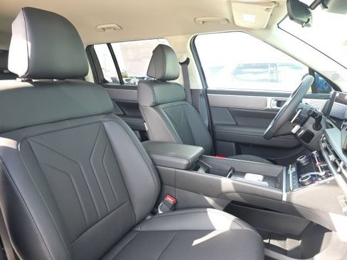 Used 2026 Hyundai Santa Fe SEL FWD image 10