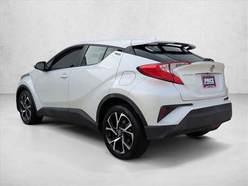 Used 2018 Toyota C-HR XLE image 8