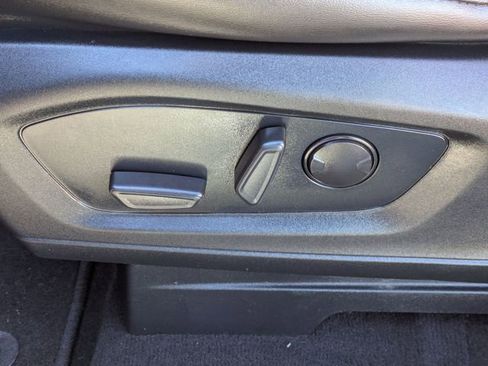 Used 2022 Ford Explorer XLT w/ Equipment Group 202A image 15