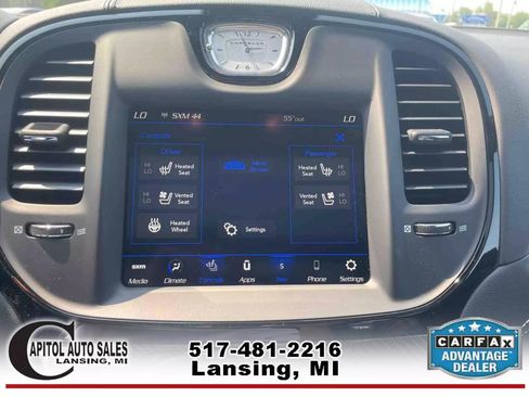 Used 2023 Chrysler 300 C image 39