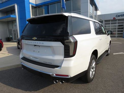 New 2025 Chevrolet Suburban Premier w/ Sun And Tow Package image 5