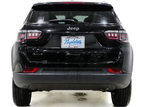 New 2026 Jeep Compass Latitude image 7