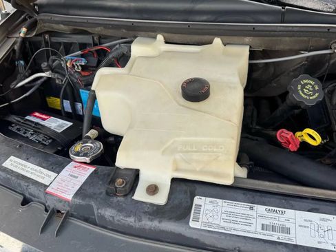 Used 1999 Chevrolet Express 1500 w/ Convenience Pkg image 27