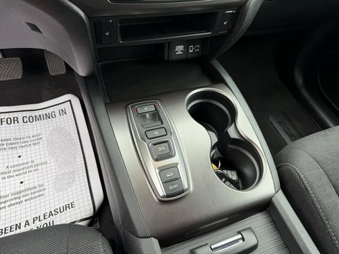 Used 2022 Honda Pilot Sport image 35