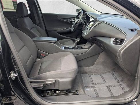 Used 2022 Chevrolet Malibu RS FWD image 7