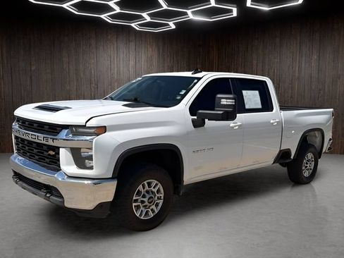 Used 2023 Chevrolet Silverado 2500 LT AWD/4WD image 3