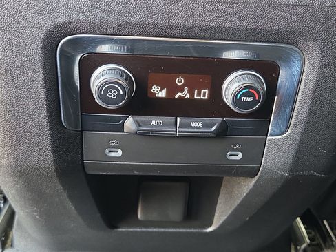 Used 2024 Chevrolet Suburban LT AWD/4WD image 54