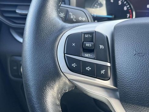 Used 2022 Ford Explorer XLT AWD/4WD image 28