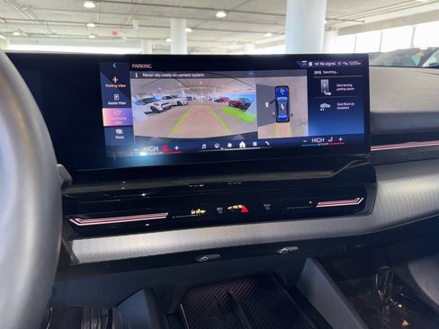 Certified 2024 BMW 530i 530i w/ Executive Package image 27