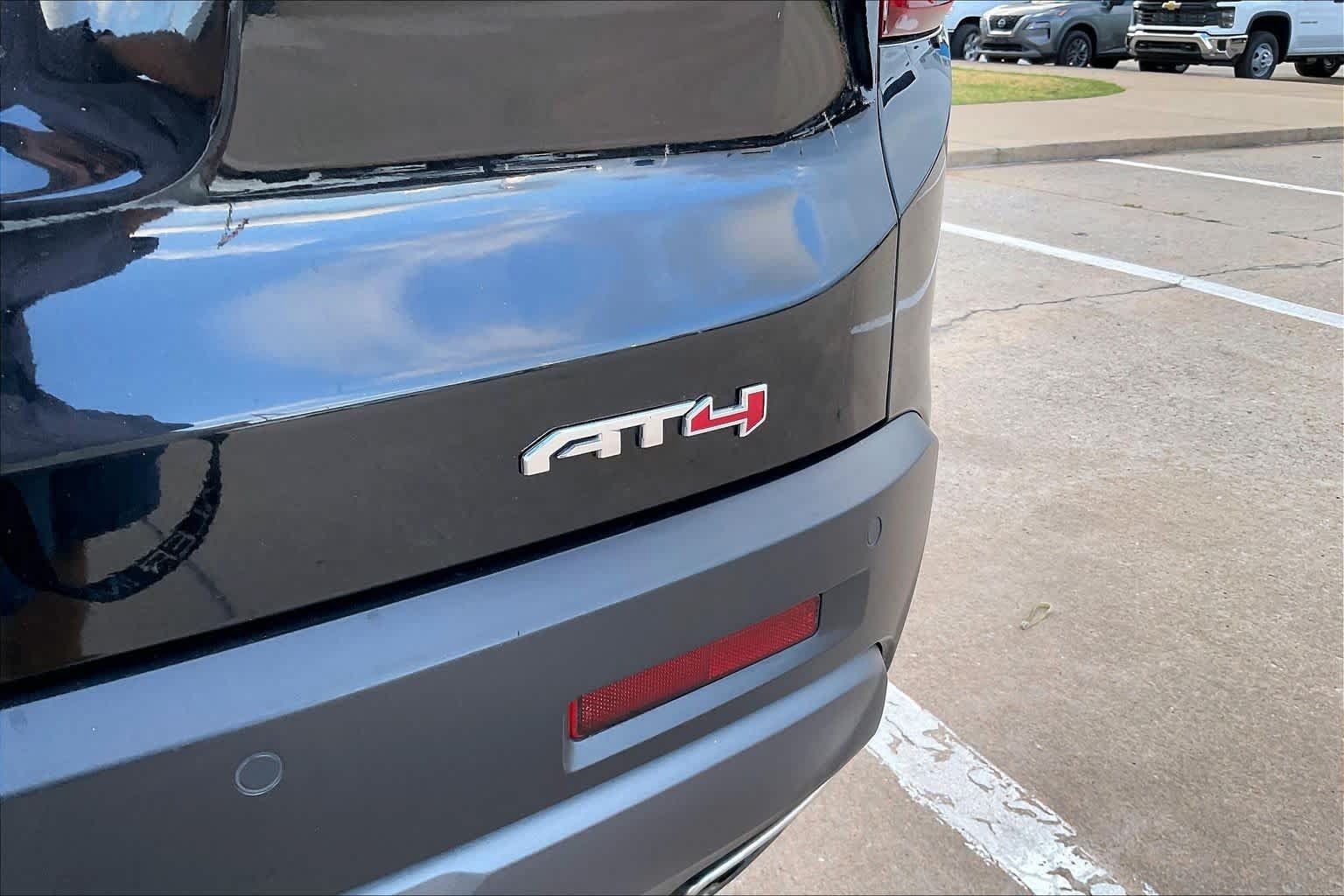 Used 2023 GMC Acadia AT4 w/ Technology Package AWD/4WD image 9