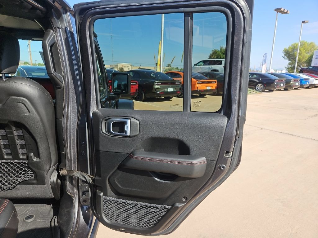 Used 2023 Jeep Gladiator Rubicon w/ LED Lighting Group AWD/4WD image 14