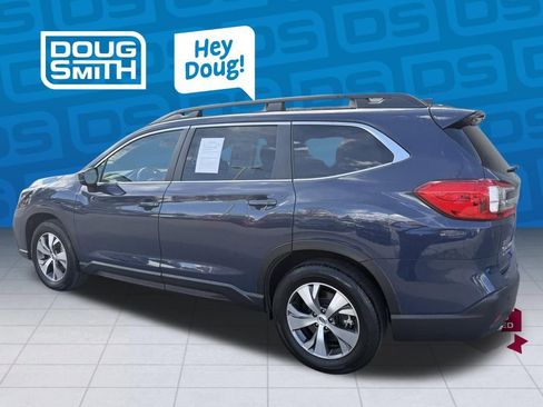 Used 2025 Subaru Ascent Premium AWD/4WD image 2