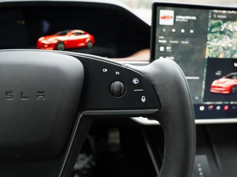 Used 2021 Tesla Model S Plaid image 25