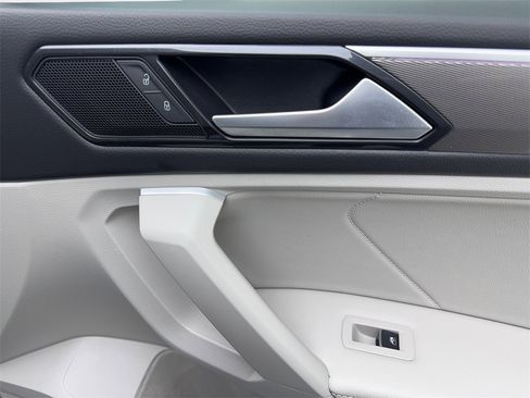 Used 2024 Volkswagen Tiguan SE R-Line image 52