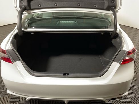 Used 2022 Toyota Camry SE FWD image 15