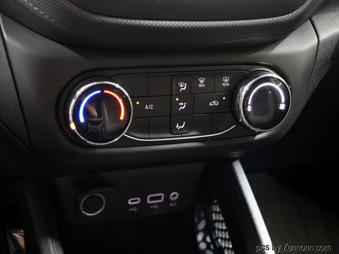 Used 2021 Chevrolet TrailBlazer LS FWD image 21