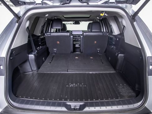 Used 2025 Toyota Grand Highlander FWD image 9