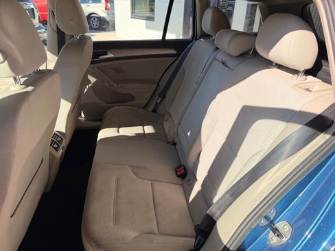 Used 2016 Volkswagen Golf S FWD image 12