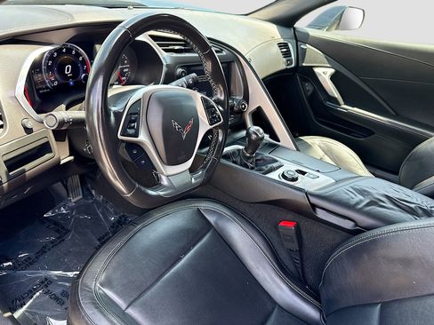 Used 2019 Chevrolet Corvette Stingray Coupe w/ 1LT RWD image 23