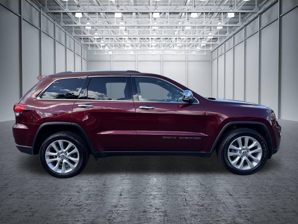 Used 2017 Jeep Grand Cherokee Limited w/ Luxury Group II AWD/4WD image 25