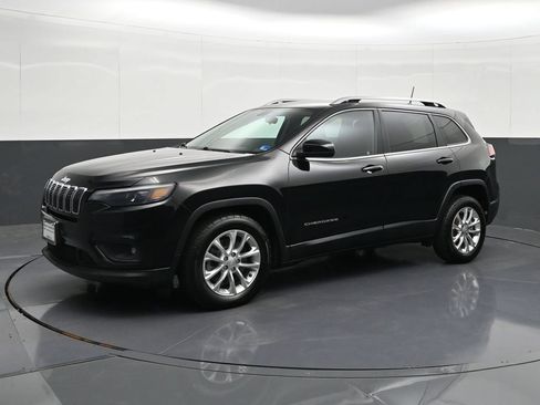 Used 2019 Jeep Cherokee Latitude w/ Popular Appearance Group FWD image 1