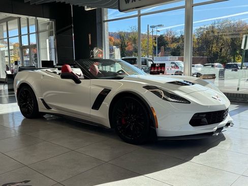 Used 2016 Chevrolet Corvette Z06 w/ 3LZ Preferred Equipment Group image 1