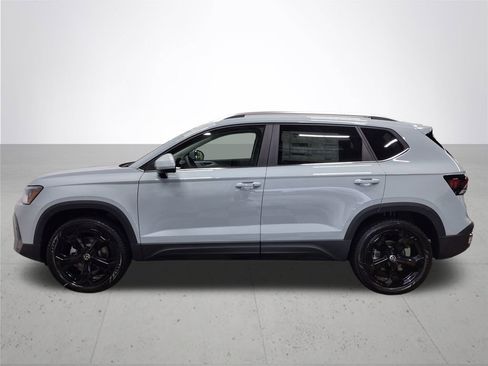 New 2026 Volkswagen Taos SEL AWD/4WD image 9
