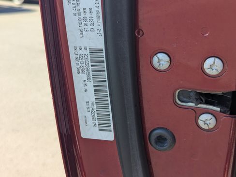 Used 2017 Dodge Challenger GT w/ Technology Group image 29