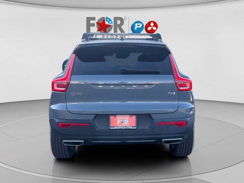 Used 2020 Volvo XC40 T4 R-Design w/ Protection Package Premier image 4