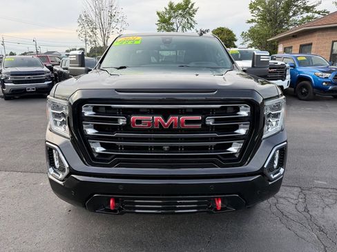 Used 2021 GMC Sierra 1500 AT4 w/ Technology Package AWD/4WD image 2