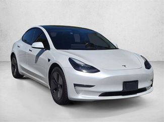 Used 2021 Tesla Model 3 Standard Range Plus video 3