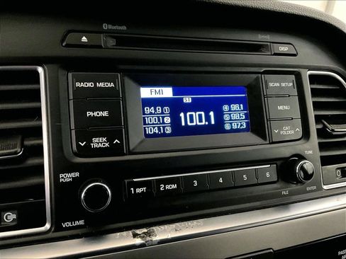 Used 2015 Hyundai Sonata SE image 20